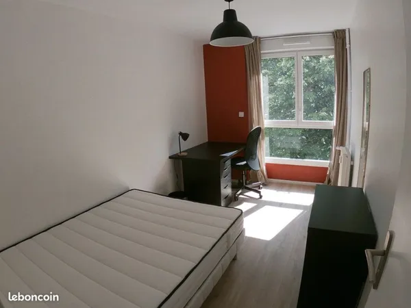 Trois chambres disponibles en colocation à Rennes, place d'Italie