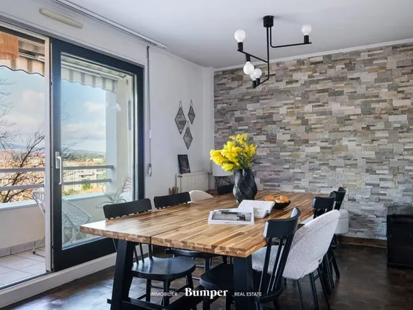 LYON 5e - HAUTEURS | T3 TRAVERSANT 83 m² | BALCON OUEST | GAR