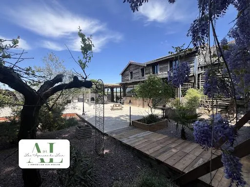 Maison 9 pièces 271 m²