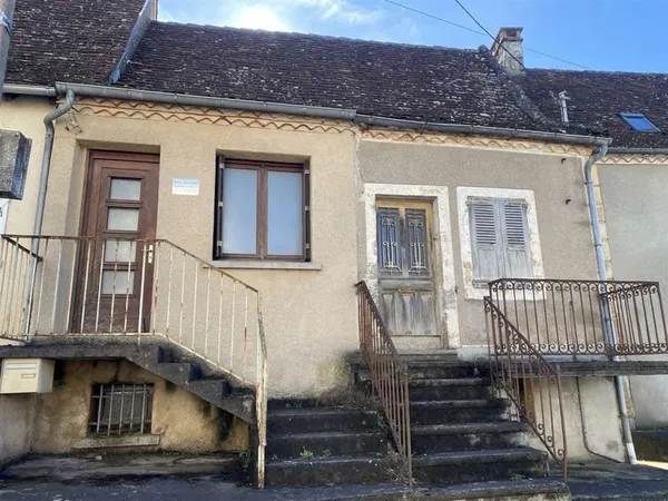 Exclusivite : Petit ensemble en pierre à rénover