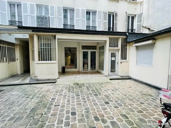 Local commercial 177 m² Paris