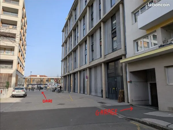 Box à 2 places à la gare d'Annemasse - 230/mois charges comprises