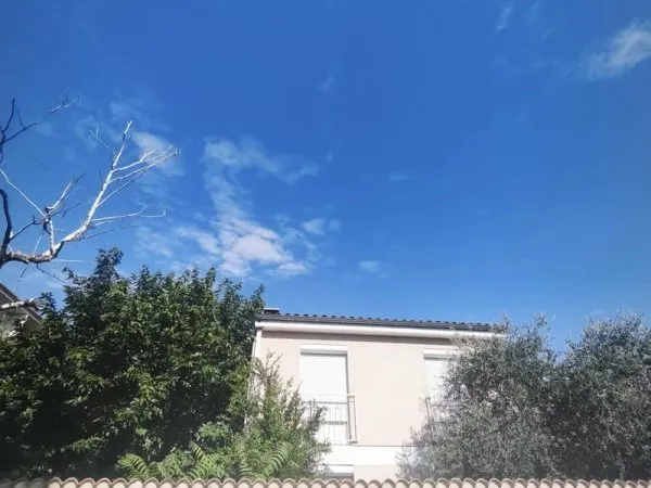 Maison 110m2 sur 400m2 de terrain .