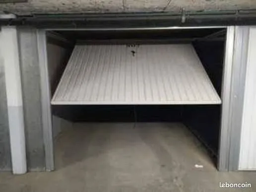 Garage box fermé dans residence sécurisée