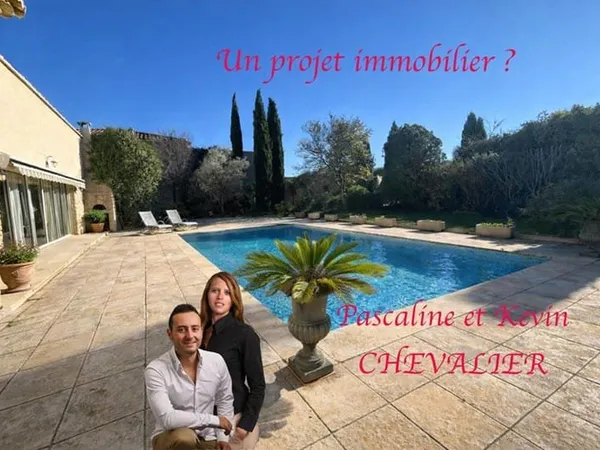 St Victoret Propriété de 429 m² avec dépendances, piscine, pool house