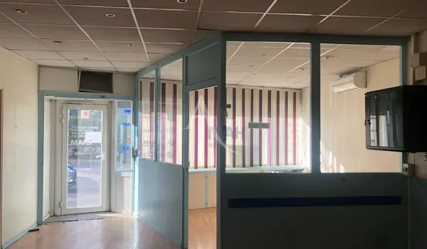Local commercial 88 m²