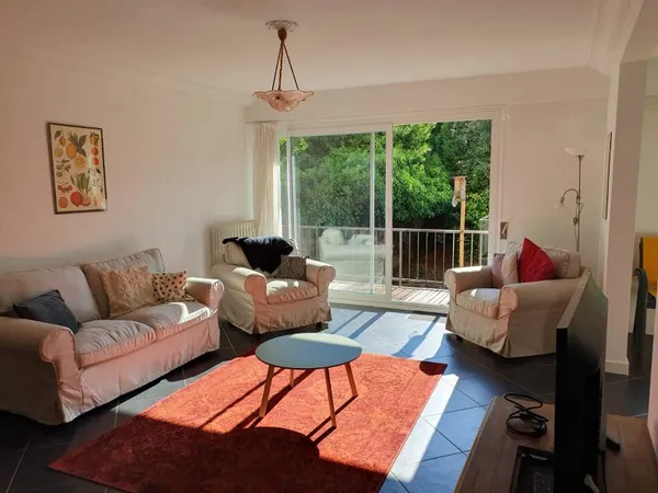 Loue chambre dans appartement en colocation - 100m²