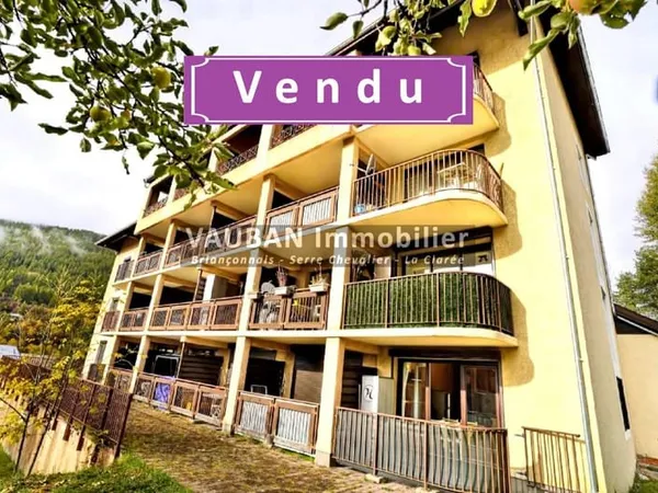 APPARTEMENT DE TYPE 2 AVEC STATIONNEMENT ET CASIER A SKI