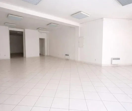 A LOUER - Local commercial 81 m2 - LE MANS CENTRE