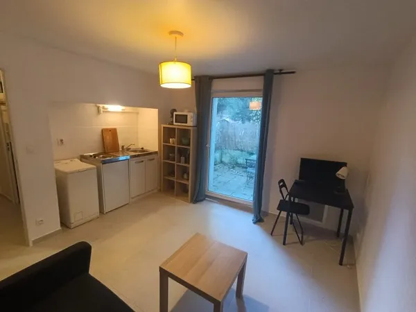 Loue studio 19m²