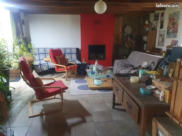 Chambre en colocation à Saint Vincent sur Oust, disponible début Juillet