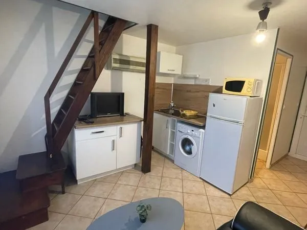 Studio style f2 t2 coin chambre en mezzanine