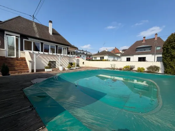 Maison 6 pièces 239 m²