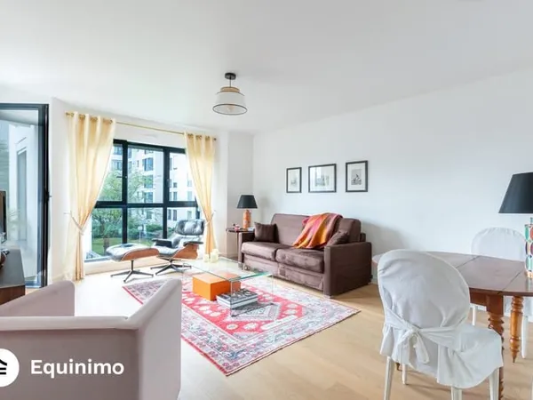 Appartement 2 pièces de 53 m2 en parfait état, avec balcon,