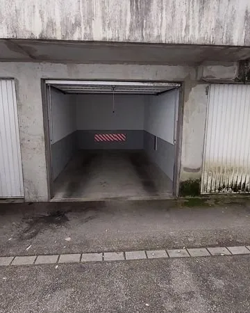 Garage à louer
