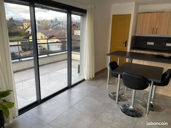Appartement semi-meublé à louer 2' 750 (77 m² · 5 Pièces · 1 Parking) au 1219 Rue de Genève, Ornex 0