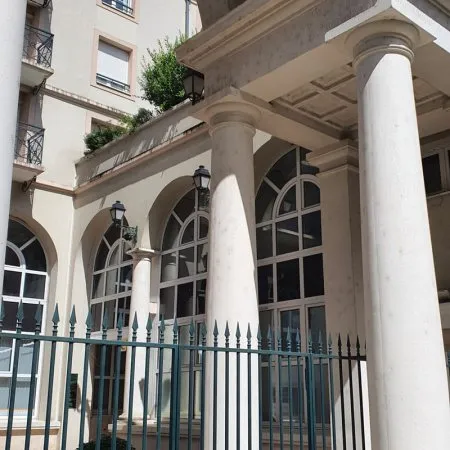 PROXIMITE GARE: LOCAL PROFESSIONNEL/BUREAUX