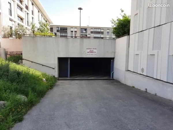 Parking 10 m² Annemasse