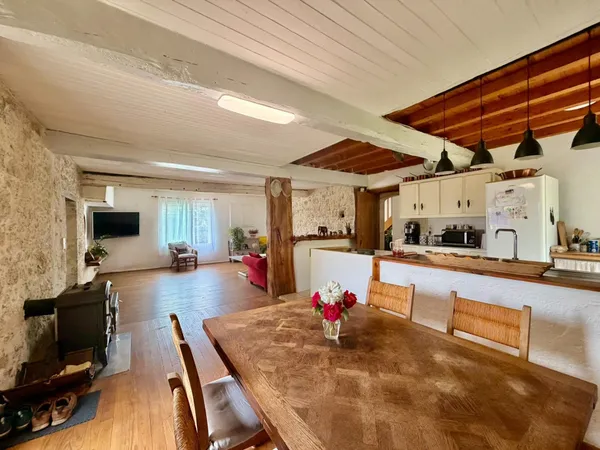 Maison en pierre de 145m² à Réaup