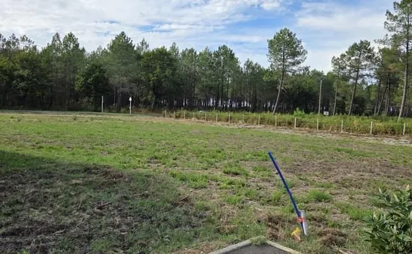 TERRAIN DE 703M2 CENTRE VILLE HORS LOTISSEMENT