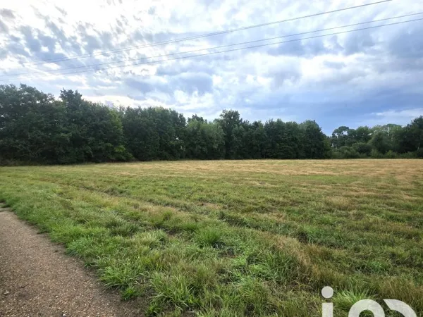Terrain 23776 m²