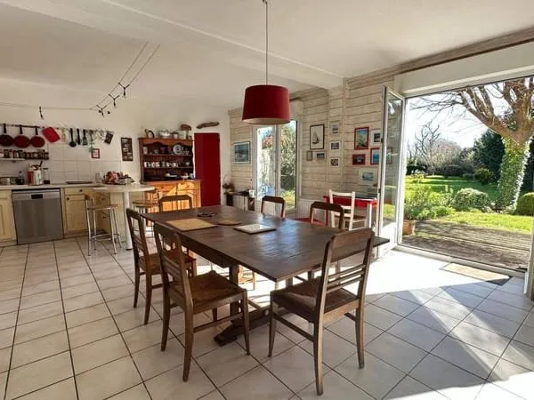 Maison 7 pièces 165 m²