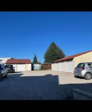 Parking 14 m²