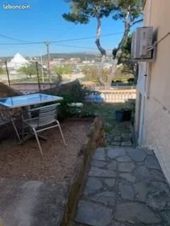 Les Sablettes-St Elme Chambre accès indépendant + terrasse + parking