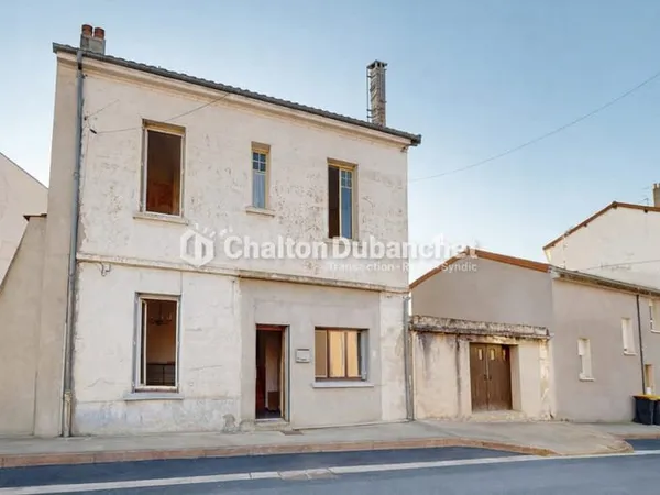ROANNE- Maison à fort potentiel avec garage et cave à rénover