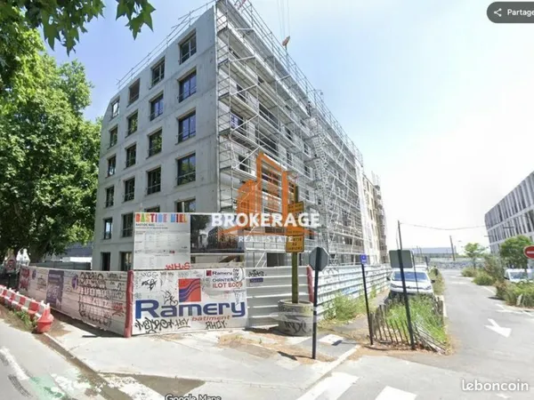LOCAL COMMERCIAL 135 m² BORDEAUX