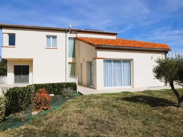 VILLA CONTEMPORAINE