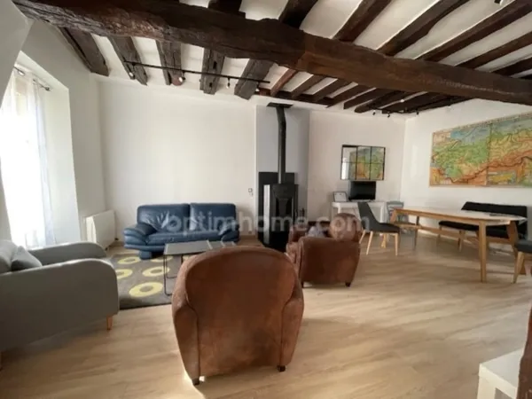 Maison à louer 4 pièces avec jardin, au centre du village de SAINT CYR SOUS DOURDAN (91). A10 et gar