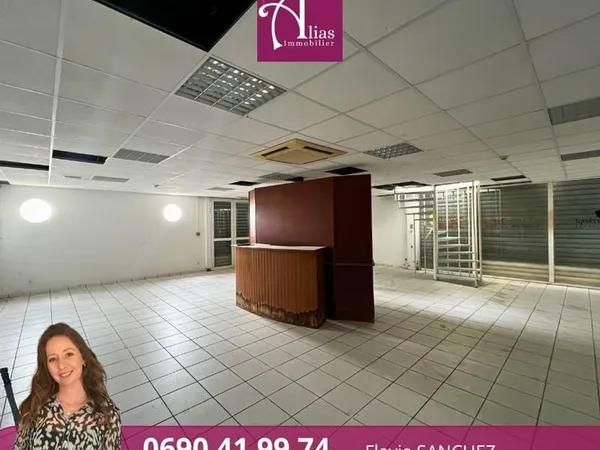 À louer - Local commercial 600m2 - Nolivier - Sainte-Rose