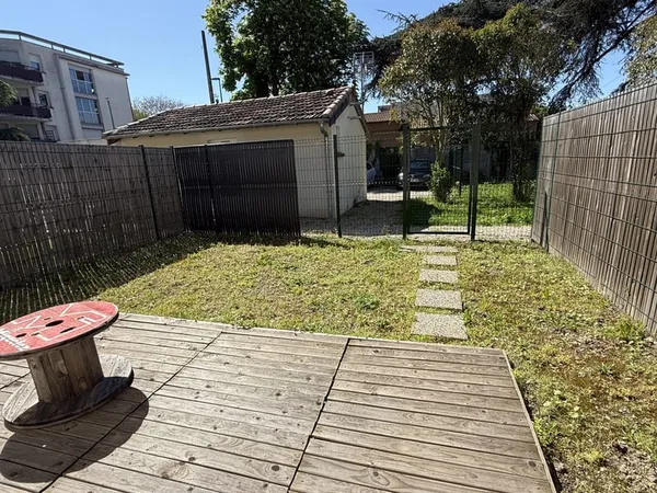 Beau T2 bis duplex jardin