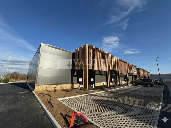 LOCAL COMMERCIAL à LOUER