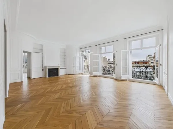 Appartement 5 pièces 196 m²