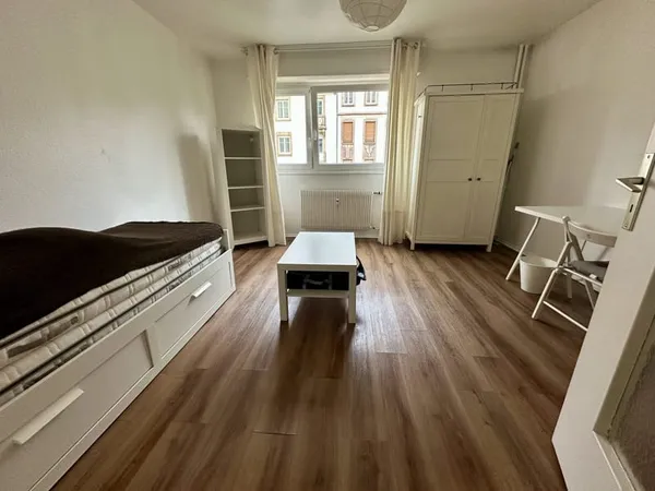 Studio meublé lumineux 26 m² rue de Barr quartier Musée d'A