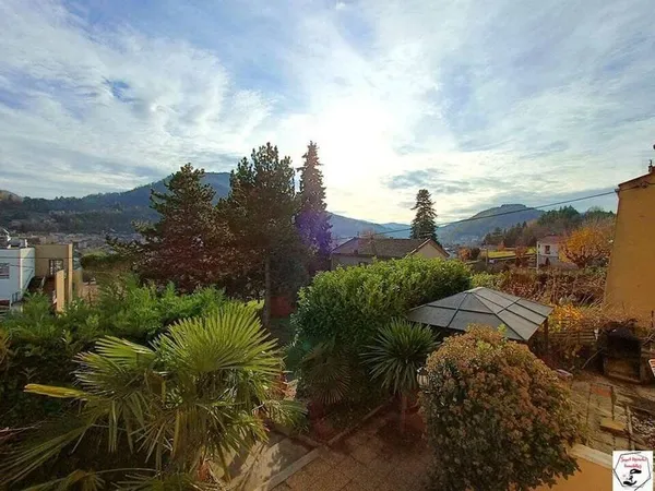 Maison 8 pièces 146 m²
