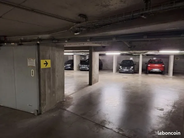 Places de parking à louer - 197 Rue Marcel Mérieux, Lyon 7