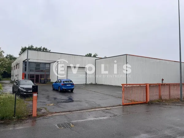 1580m² indépendant à vendre - 1 580 m² non divisibles