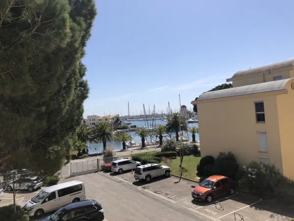 APPARTEMENT GRUISSAN (11) T2 + CABINE