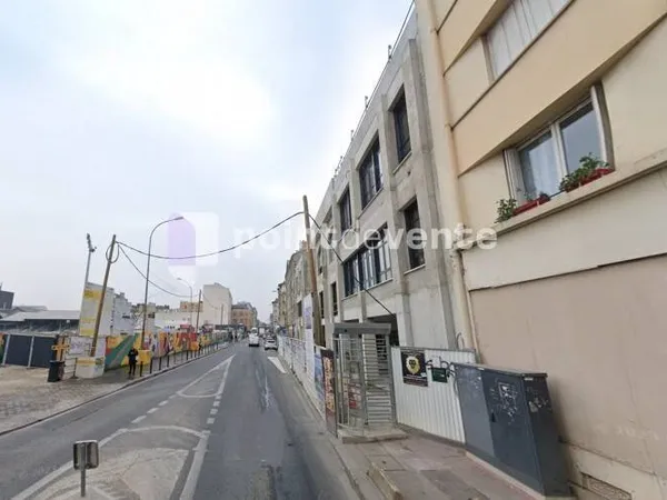 Local commercial 122 m²