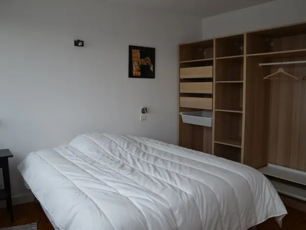 Loue ch en colocation appartement 75m²