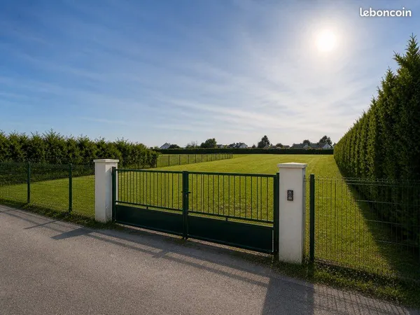 Terrain 700 m2