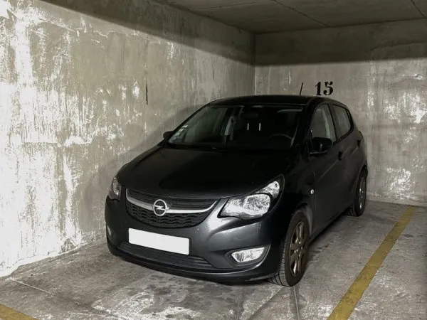 Parking 12 m²