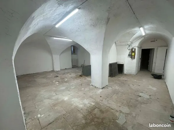 Cave place gaillard
