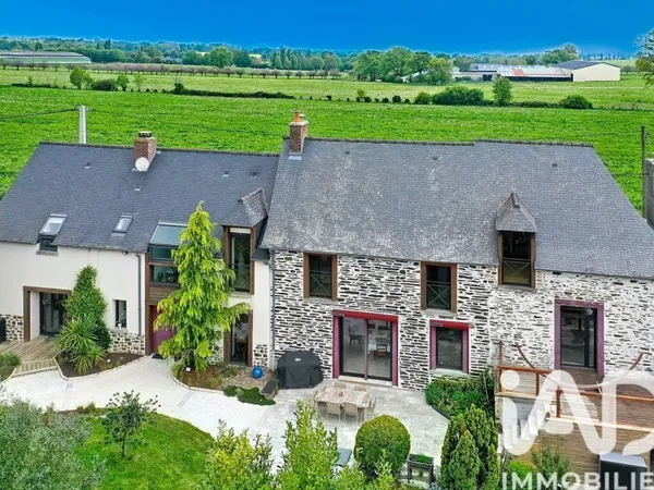 Maison 8 pièces 237 m²