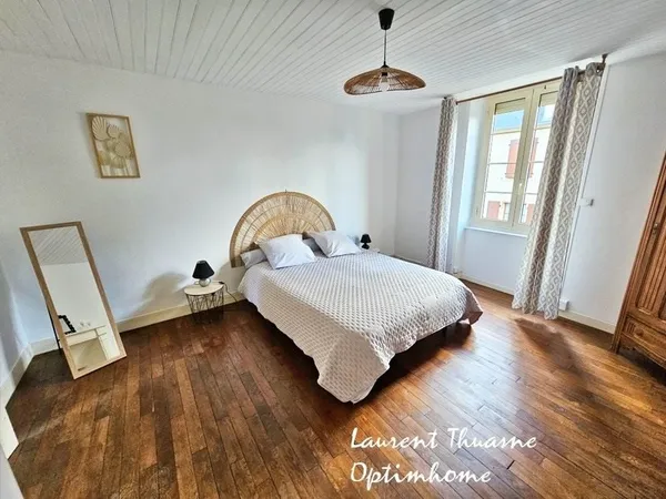 Maison 5 pièces 3 chambres 136 m² avec garage