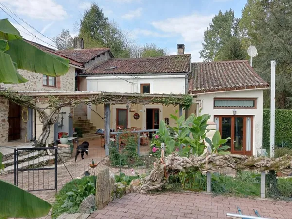 Une propriété de chambres d'hôtes unique dans un endroit isolé