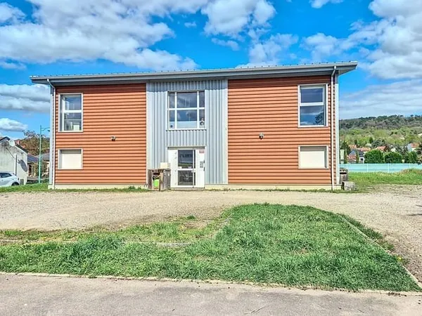 Bureaux 303 m²